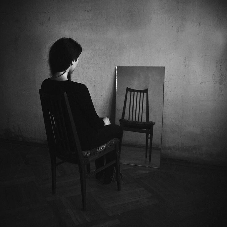 EspelhoQueNãoRefletemMais