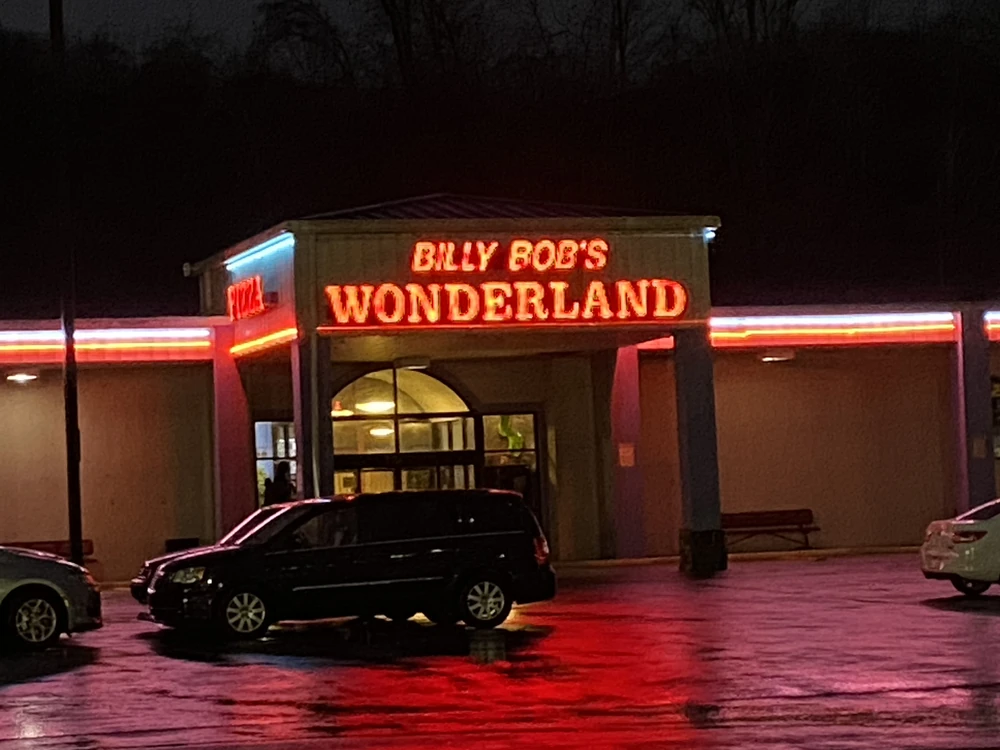 Billy Bob's Pizza Wonderland