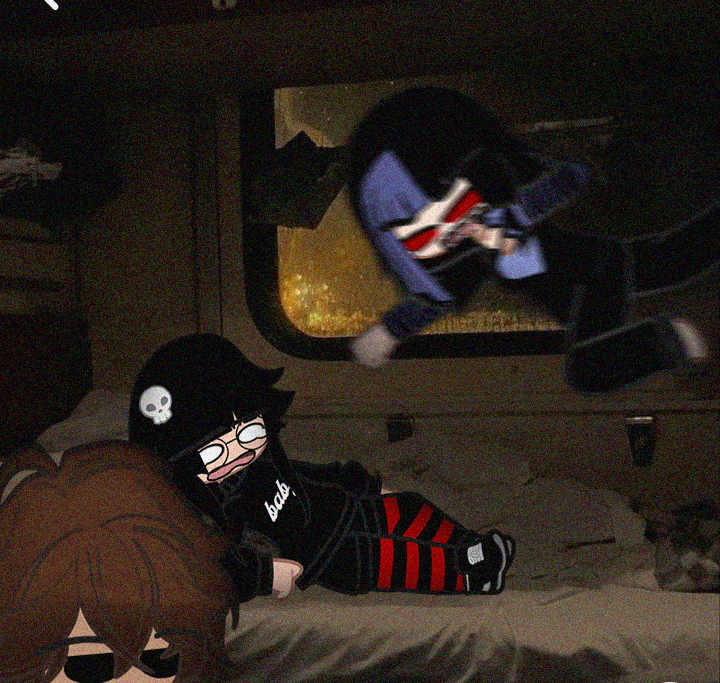 Ashley e Jellie brigando